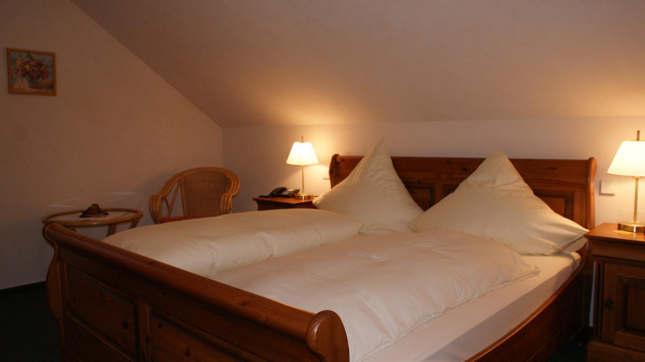 Landhotel Loenskrug Hellental Phòng bức ảnh