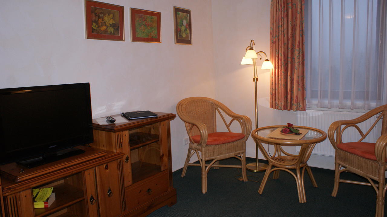 Landhotel Loenskrug Hellental Phòng bức ảnh
